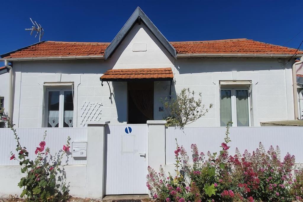 Charmante Maisonnette Proche Plage Chatelaillon-Plage Exterior photo